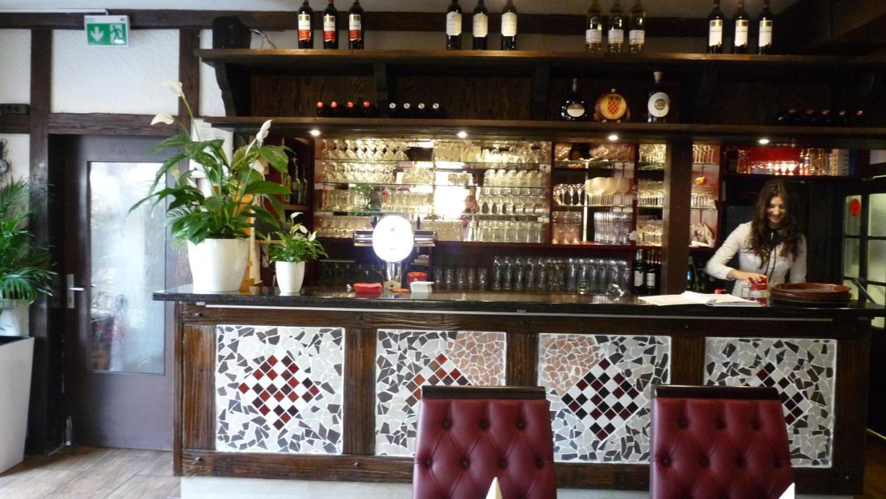 וולפסבורג Hotel Rodizio Ug מראה חיצוני תמונה